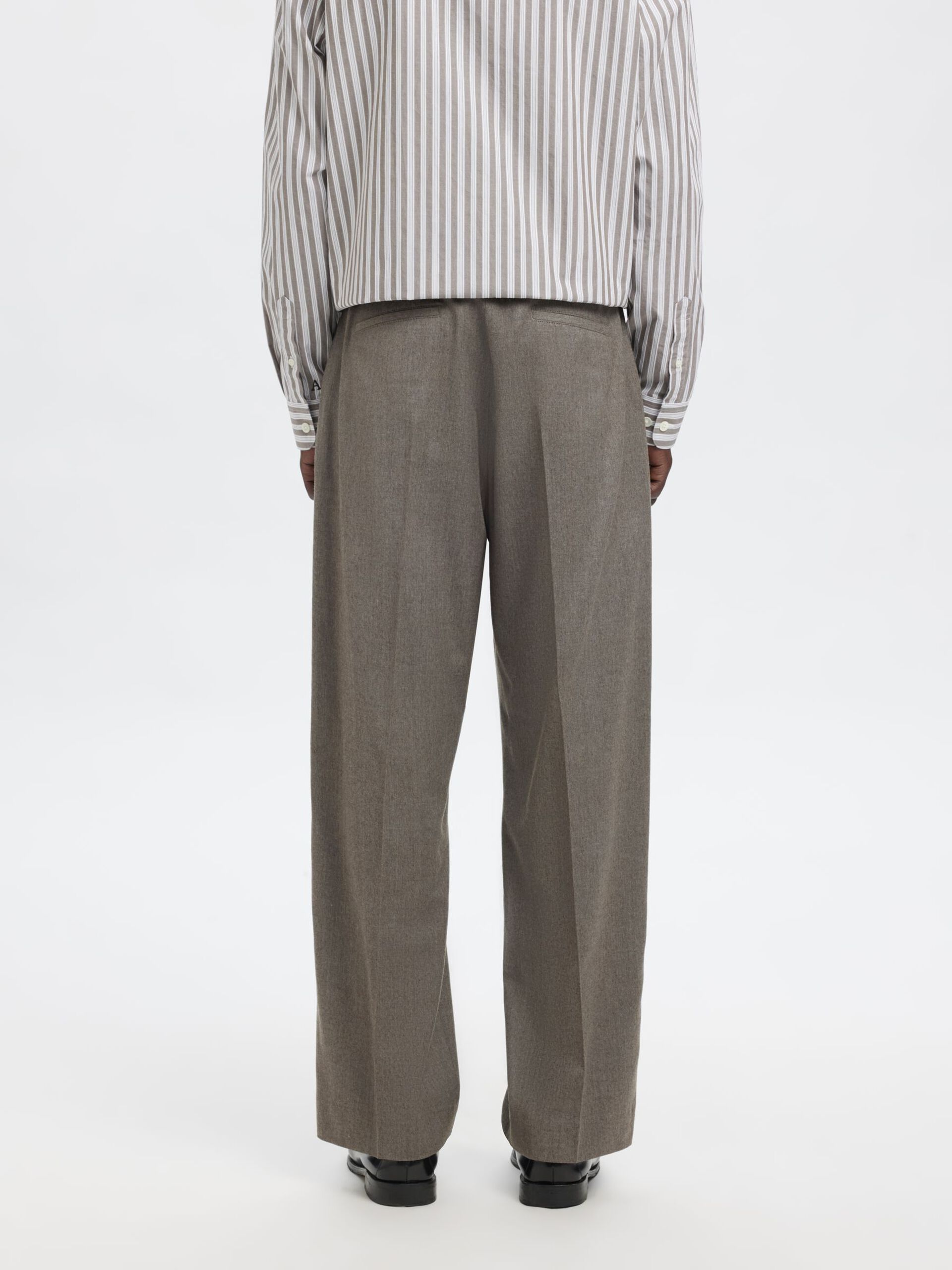 Carousel image - RELAXED FIT WOOL TROUSERS, Morel | 3