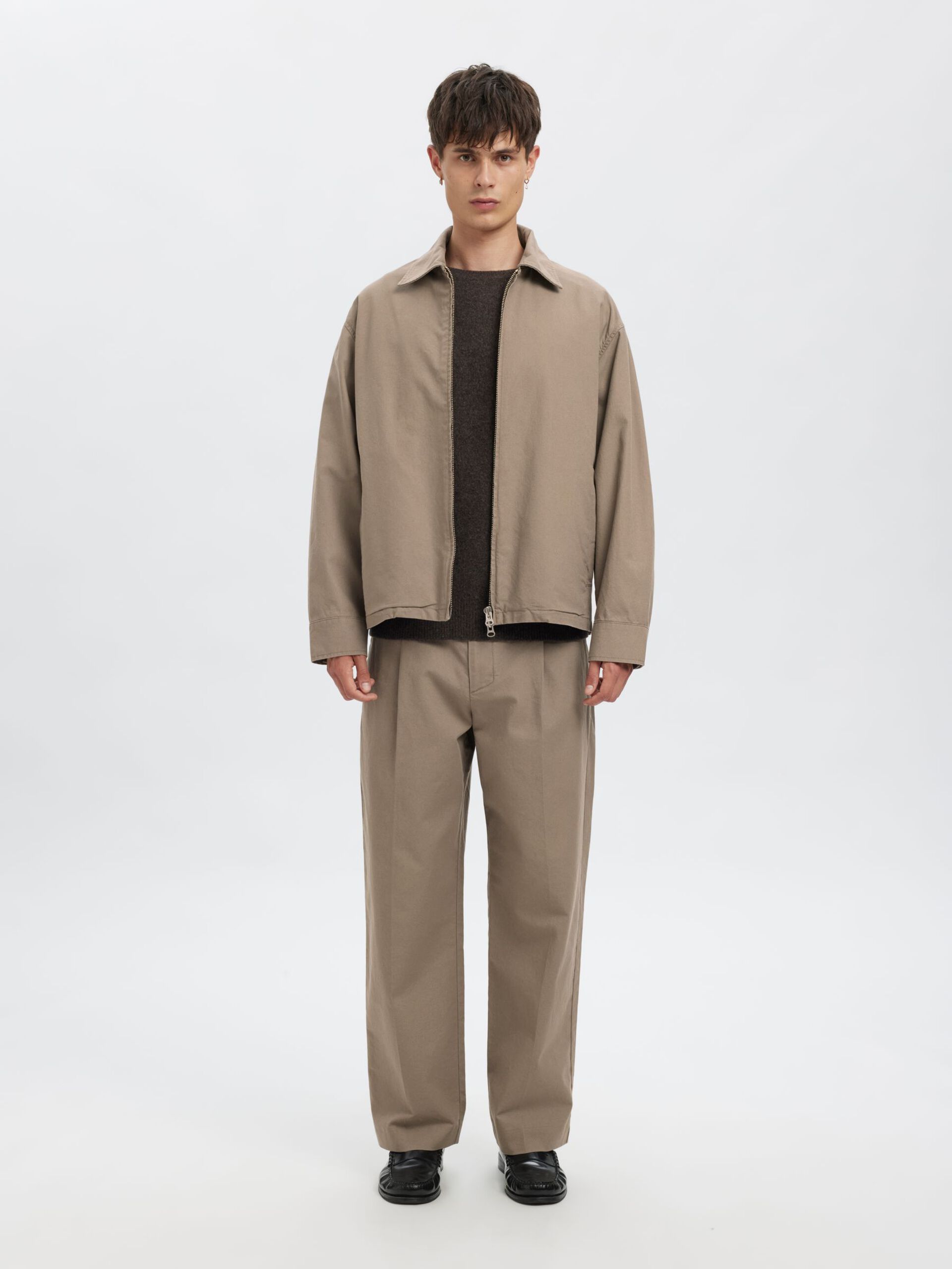 Carousel image - LOOSE FIT TROUSERS, Bungee Cord | 4