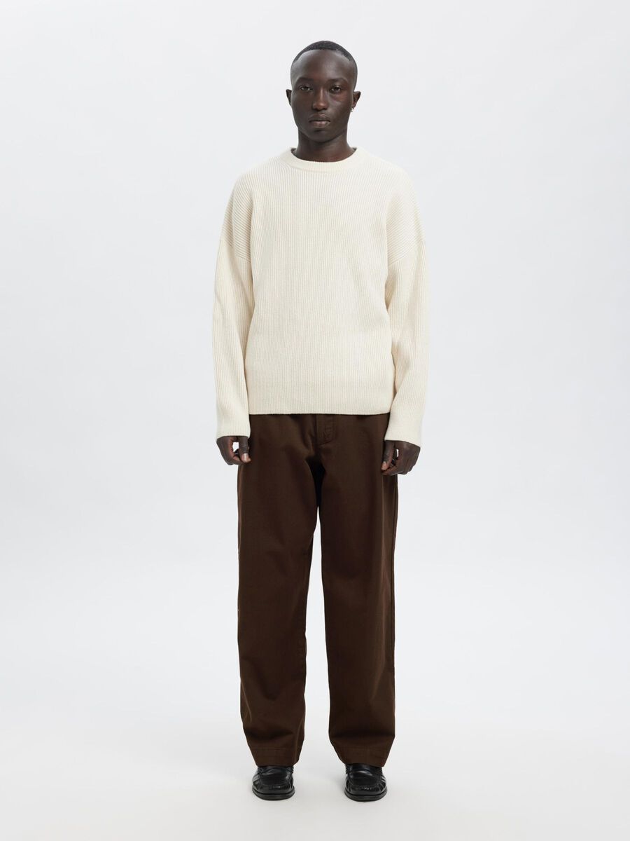 Carousel image - LOOSE FIT CHINOS, Delicioso | 1