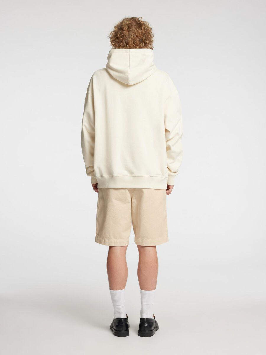 Carousel image - LOOSE FIT CHINO SHORTS, Birch | 4