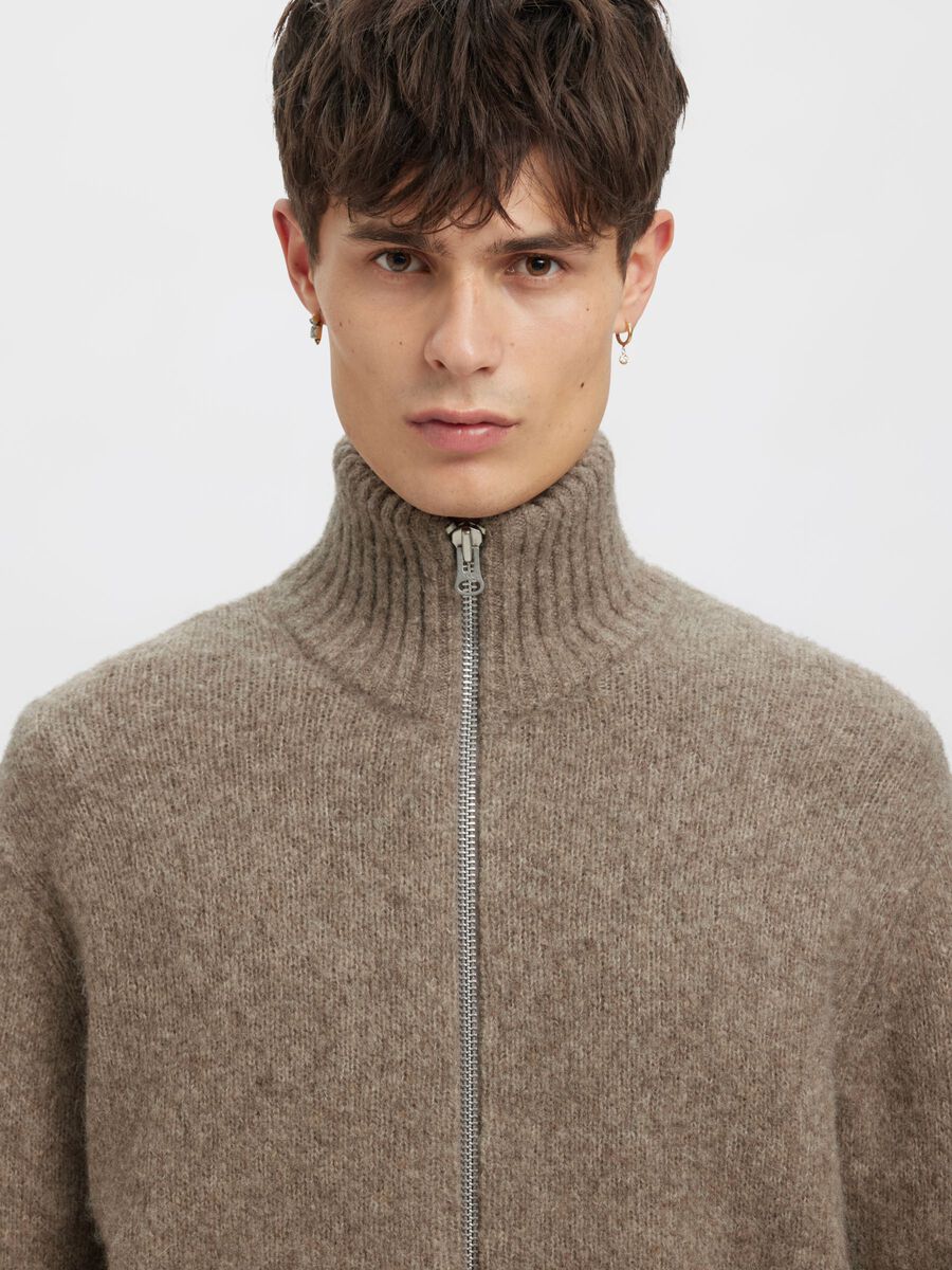 Carousel image - REGULAR FIT KNITTED CARDIGAN, Brownie | 3