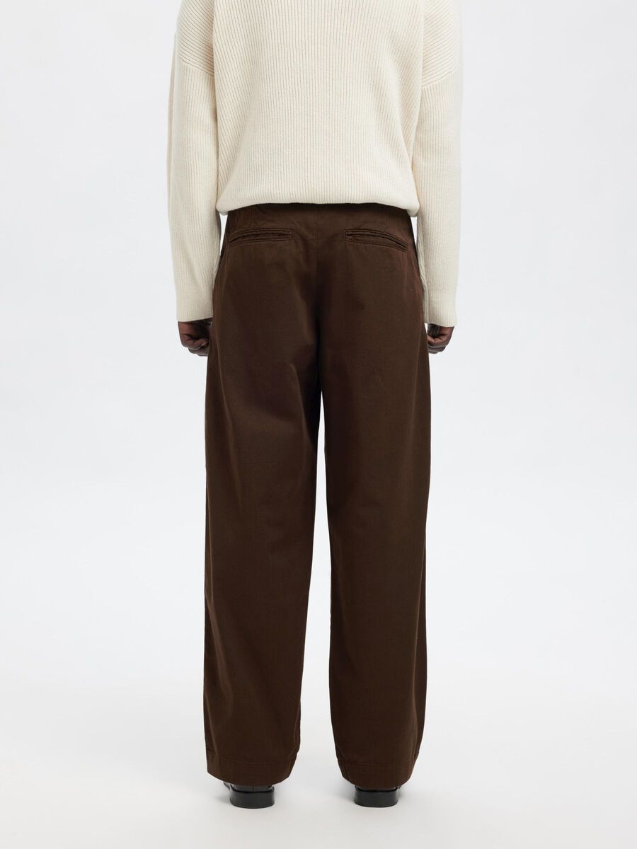 Carousel image - LOOSE FIT  CHINOS, Delicioso | 5