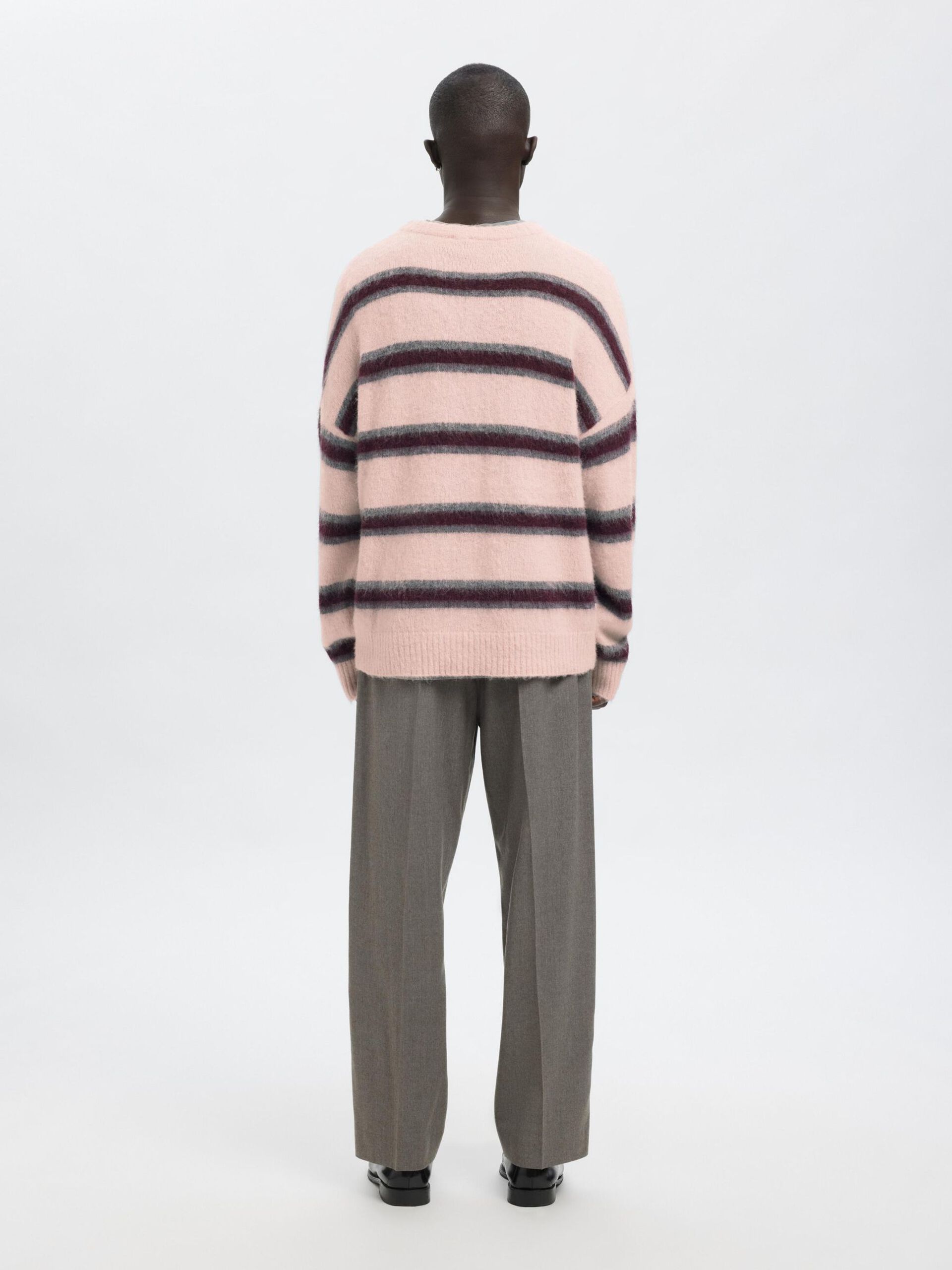 Carousel image - REGULAR FIT KNITTED PULLOVER, Barely Pink | 3